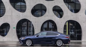 Lexus ES300 - local